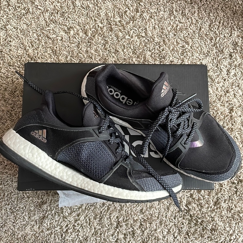 Black adidas pure boost